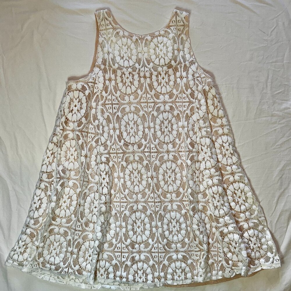 FREE PEOPLE LACE MINI SWING DRESS, SMALL (BIN C)